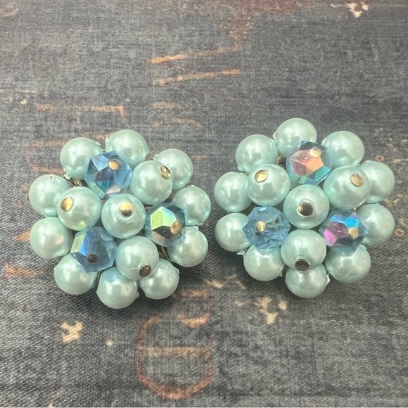 Vintage Signed Laguna Earrings Late 50s/ Early 60s. Blue AB - Picture 4 of 4